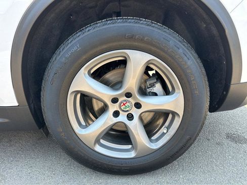 Used 2019 Alfa Romeo Stelvio AWD image 14