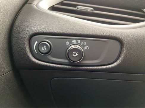 Used 2024 Chevrolet Malibu LT image 33