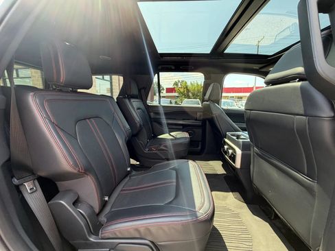 Used 2023 Ford Expedition Limited AWD/4WD image 31
