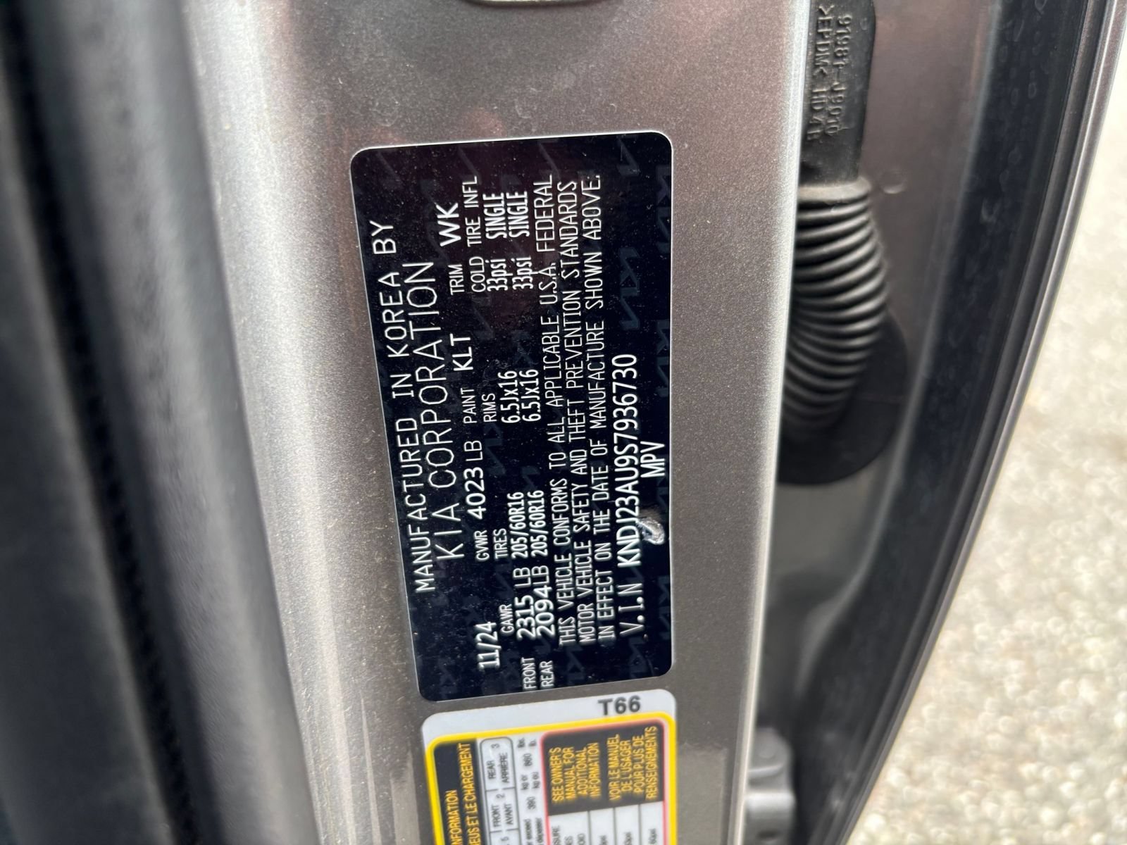Used 2025 Kia Soul LX w/ LX Technology Package FWD image 26