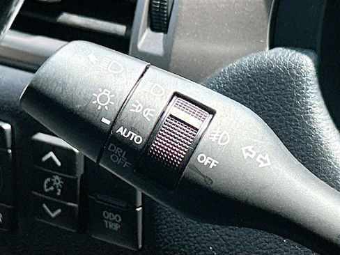 Used 2023 Lexus GX 460 Premium w/ Premium Plus Package AWD/4WD image 35