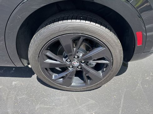 Used 2023 Buick Envision Essence w/ Sport Touring Package FWD image 10