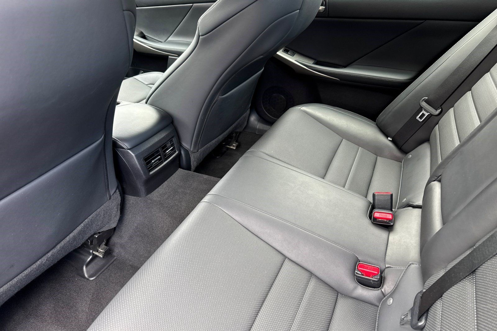 Used 2019 Lexus IS 300 F Sport w/ F Sport Package RWD image 15