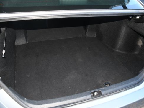 Used 2018 Toyota Camry SE image 16