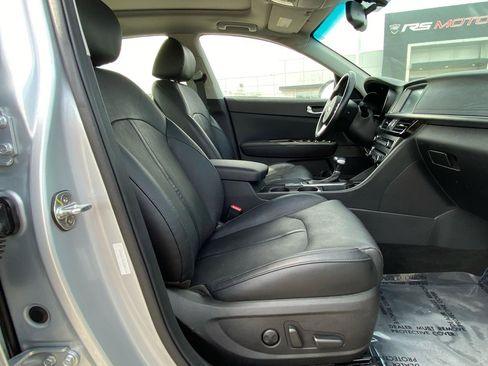 Used 2018 Kia Optima EX w/ Premium Package FWD image 17