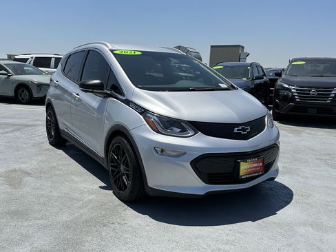 Used 2021 Chevrolet Bolt Premier w/ Infotainment Package FWD image 10