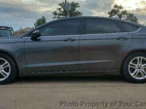 Used 2018 Ford Fusion SE w/ Fusion SE Technology Package image 23