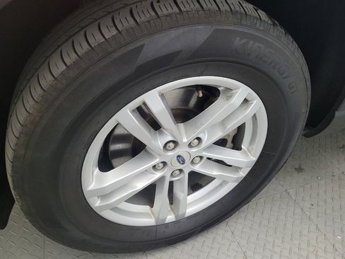 Used 2020 Ford Explorer XLT AWD/4WD image 31