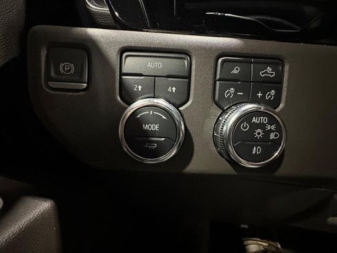 Used 2023 GMC Sierra 1500 SLT image 24