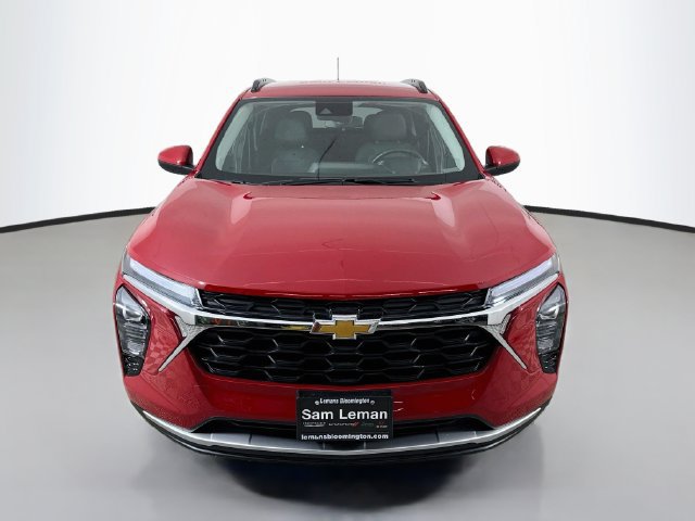 Used 2026 Chevrolet Trax LT w/ Driver Confidence Package FWD image 2