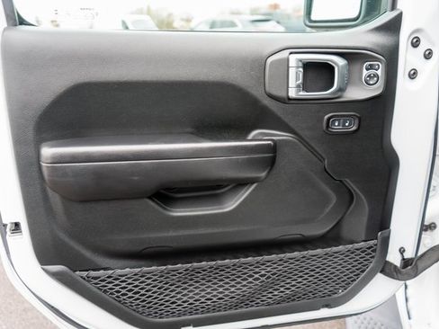 Used 2020 Jeep Wrangler Sport image 13