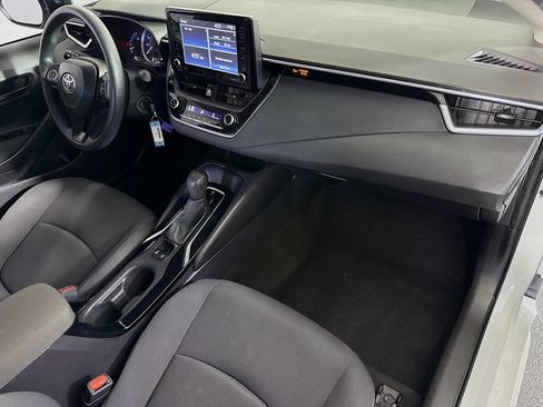 Used 2022 Toyota Corolla LE image 29