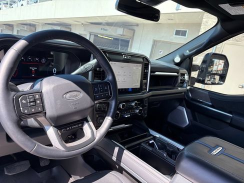 Used 2025 Ford F350 Platinum AWD/4WD image 17