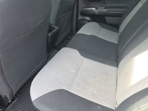 Used 2020 Toyota Tacoma TRD Sport w/ Technology Package image 12