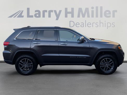 Used 2017 Jeep Grand Cherokee Limited w/ Trailer Tow Group IV AWD/4WD image 6