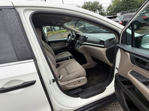 Used 2019 Honda Odyssey LX image 12