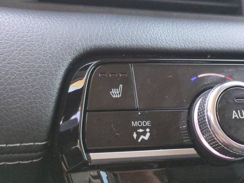 Used 2025 Honda Pilot EX-L image 21