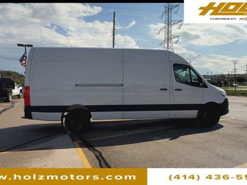 Used 2025 Mercedes-Benz Sprinter 2500 image 9
