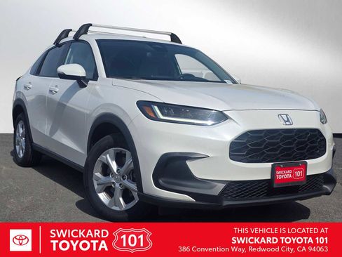 Used 2023 Honda HR-V LX image 1