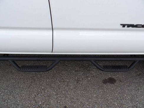 Used 2016 Toyota Tacoma SR5 w/ SR5 Appearance Package (SN) AWD/4WD image 45