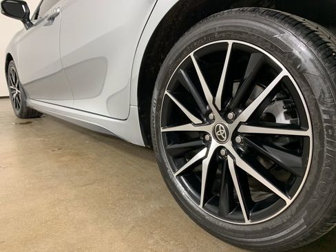 Used 2023 Toyota Camry SE w/ Convenience Package image 15