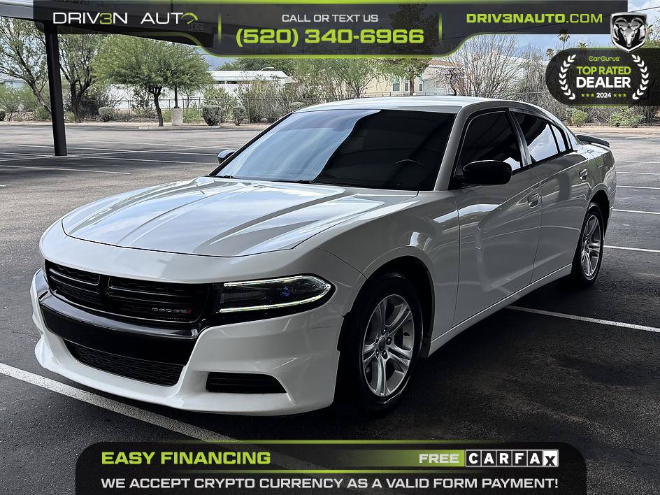 Used 2017 Dodge Charger SE w/ Blacktop Package RWD image 3
