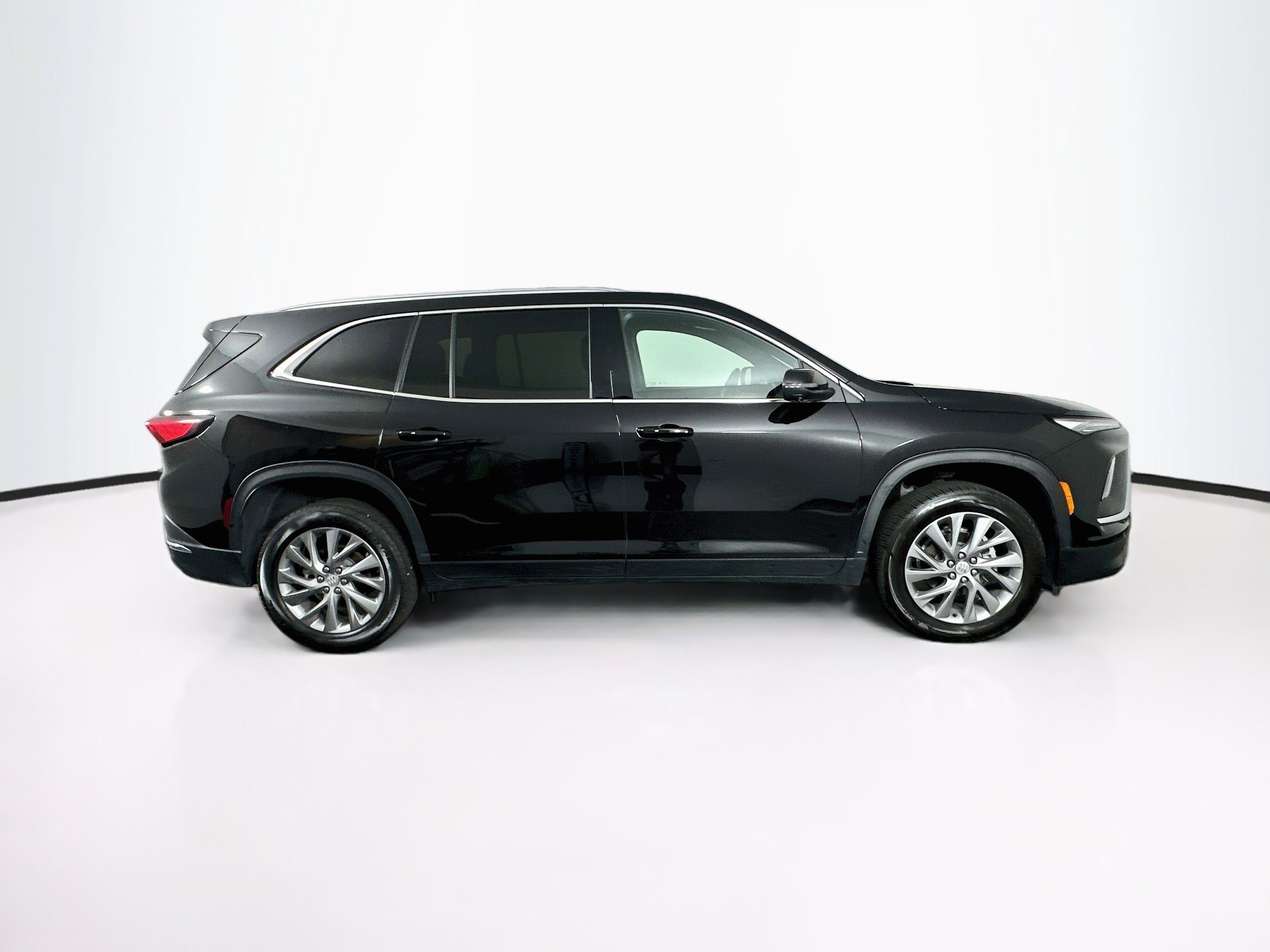 Used 2025 Buick Enclave Preferred FWD image 10