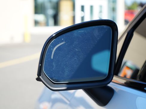 Used 2023 Volvo XC40 Recharge Ultimate image 15