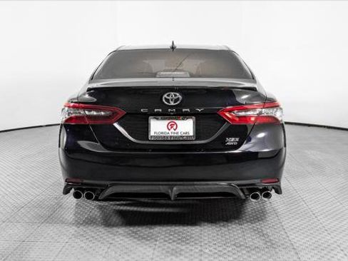 Used 2022 Toyota Camry XSE image 7