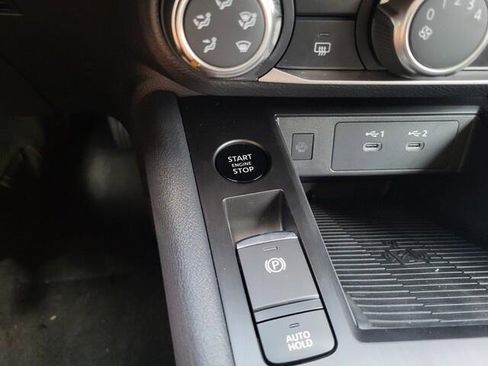 New 2025 Nissan Kicks SV w/ Illumination Package image 14