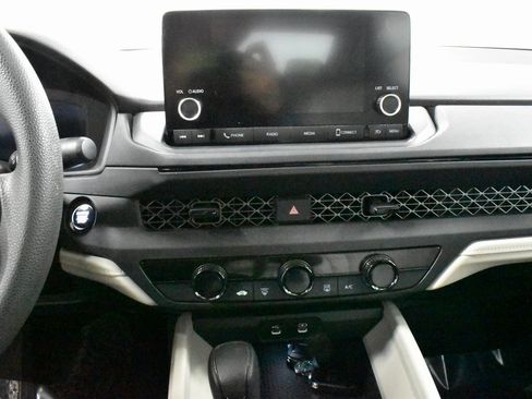 Certified 2023 Honda Accord LX image 21