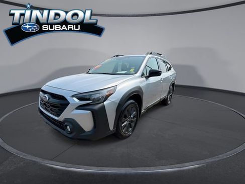 Certified 2025 Subaru Outback Onyx Edition w/ Tech Package 2 AWD/4WD image 4
