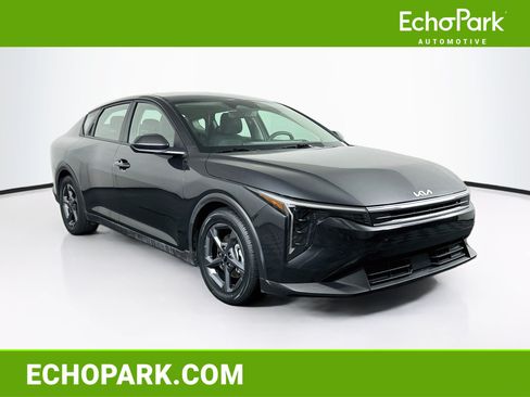 Used 2025 Kia K4 FWD image 1