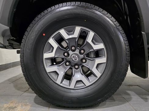 Used 2023 Toyota Tacoma TRD Off-Road AWD/4WD image 22
