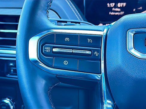 Used 2025 GMC Yukon XL Elevation image 30