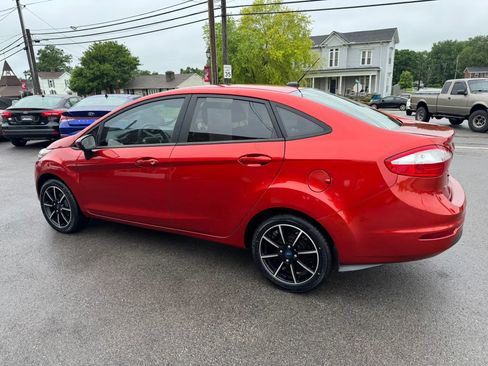 Used 2019 Ford Fiesta SE FWD image 7
