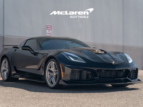 Used 2019 Chevrolet Corvette ZR1 RWD image 9
