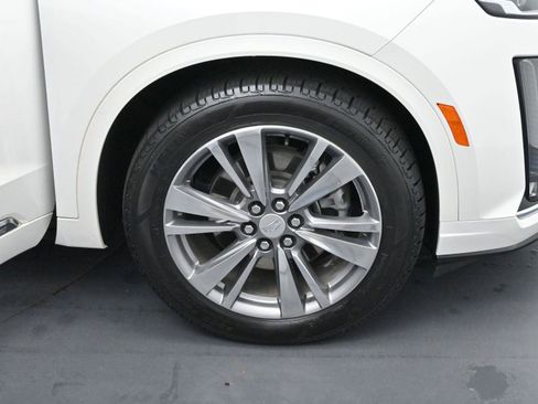 Used 2022 Cadillac XT6 Premium Luxury image 41