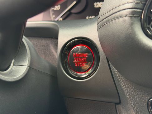 Used 2025 Honda HR-V LX image 16