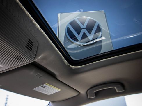 Certified 2024 Volkswagen Atlas SEL AWD/4WD image 47