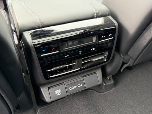 Used 2023 Acura MDX SH-AWD w/ Technology Package image 25