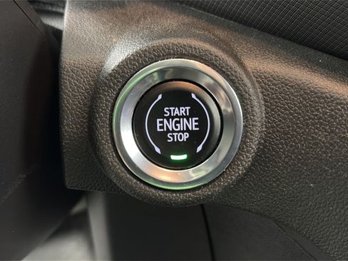 Used 2023 Chevrolet TrailBlazer RS FWD image 29