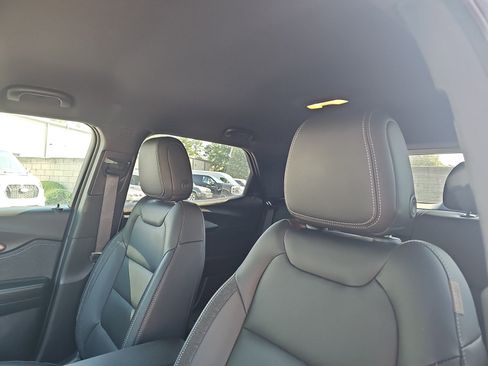 Used 2023 Chevrolet TrailBlazer ACTIV w/ Convenience Package AWD/4WD image 14