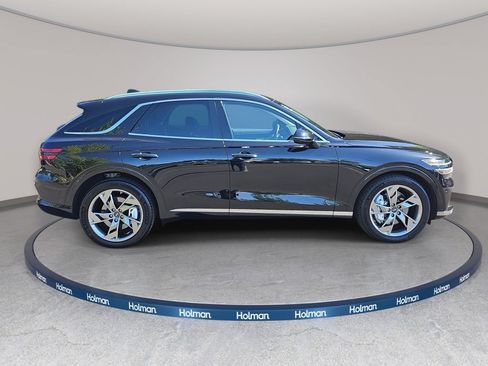 Used 2025 Genesis Electrified GV70 w/ Prestige Package AWD/4WD image 5
