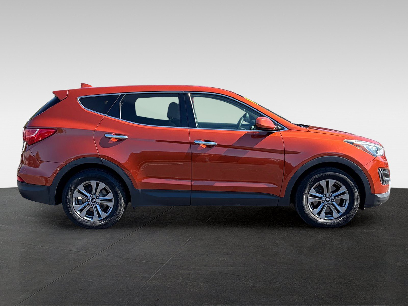 Used 2015 Hyundai Santa Fe Sport AWD/4WD image 4