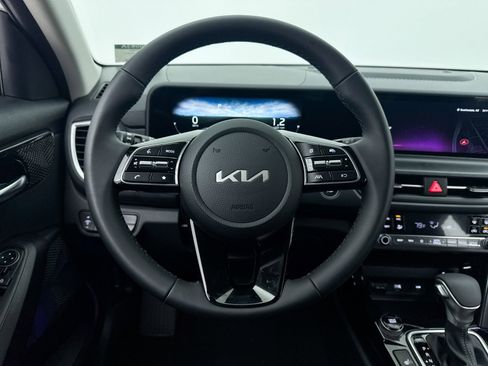 Certified 2026 Kia Seltos EX image 4