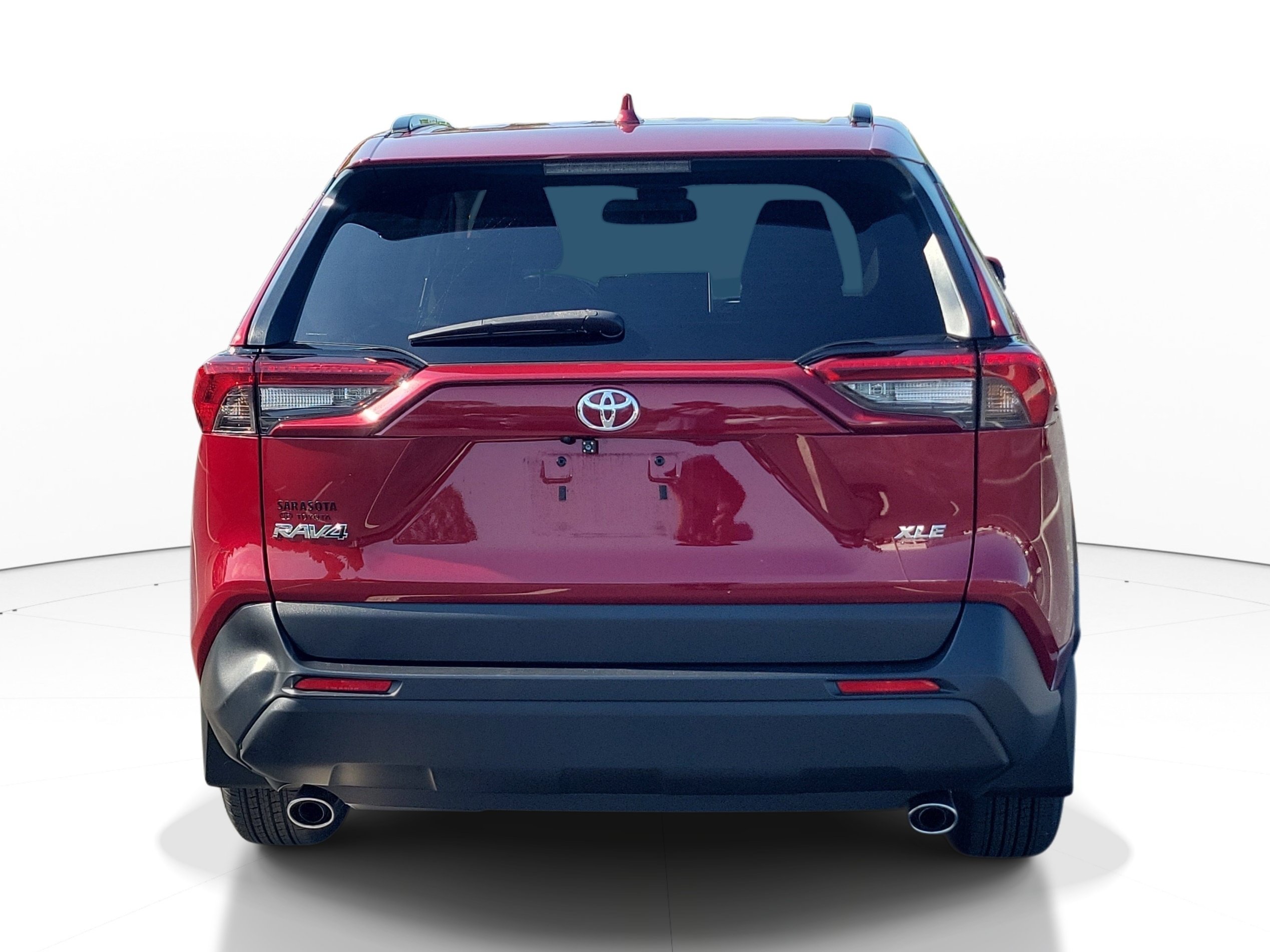 Used 2024 Toyota RAV4 XLE w/ Convenience Package FWD image 5