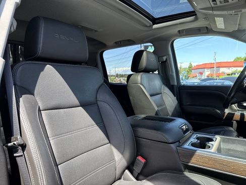 Used 2019 GMC Sierra 2500 Denali w/ Duramax Plus Package AWD/4WD image 19