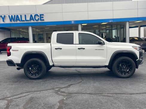 Used 2023 Chevrolet Colorado Trail Boss w/ LPO, Dark Essentials Package image 8
