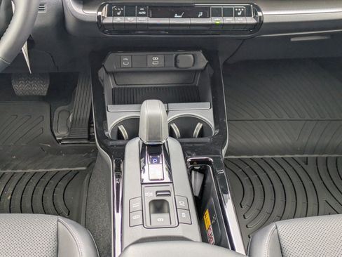 New 2026 Toyota Prius Plug-In Hybrid FWD image 20
